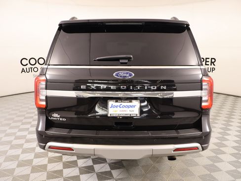 Used 2022 Ford Expedition Limited image 24