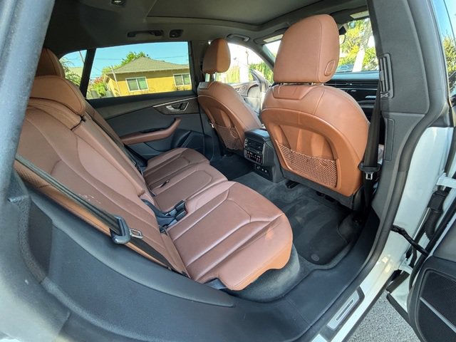 Used 2019 Audi Q8 Premium Plus w/ Premium Plus AWD/4WD image 38
