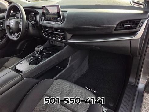 Used 2026 Nissan Rogue SV image 16