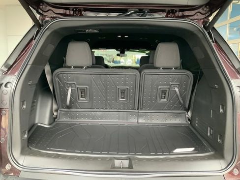 Used 2023 Chevrolet Traverse LT image 13