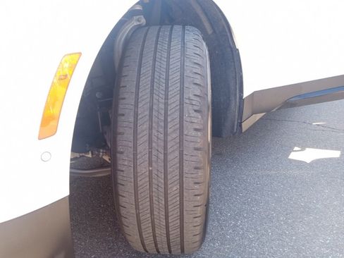 Used 2025 BMW iX xDrive50 image 9