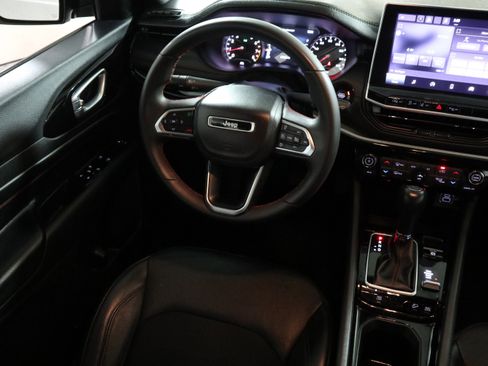 Used 2023 Jeep Compass Trailhawk image 16