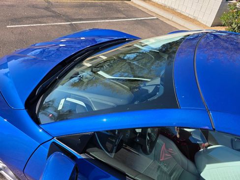 Used 2021 Chevrolet Corvette Stingray Premium Conv w/ Z51 Performance Package image 16