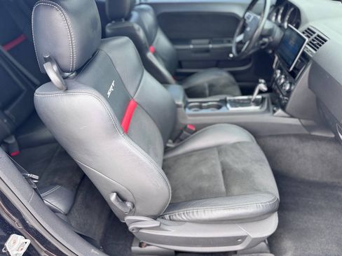 Used 2009 Dodge Challenger SRT8 w/ SRT Option Group II RWD image 16