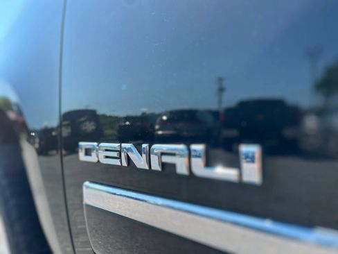 Used 2012 GMC Yukon XL Denali AWD/4WD image 24