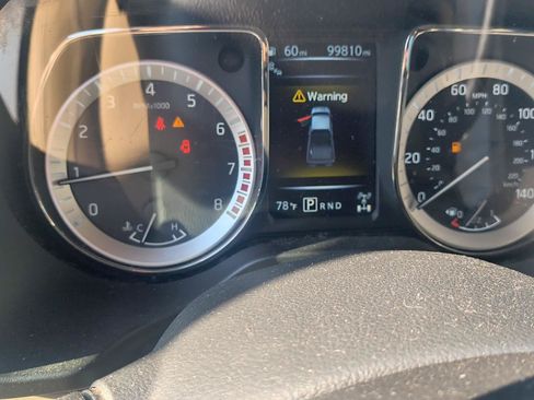 Used 2017 Nissan Titan SL AWD/4WD image 9