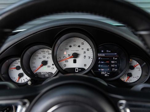 Certified 2018 Porsche 911 Carrera T RWD image 29