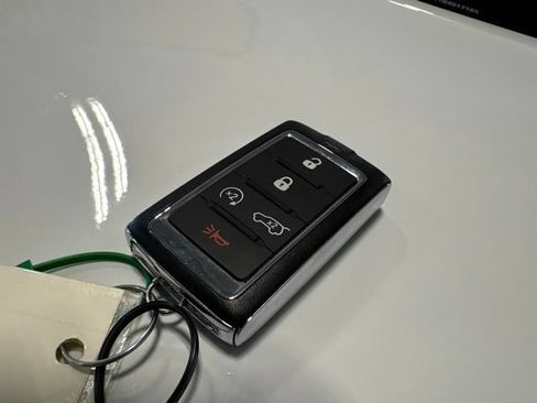 Used 2024 Jeep Grand Cherokee L Limited w/ Luxury Tech Group II AWD/4WD image 9