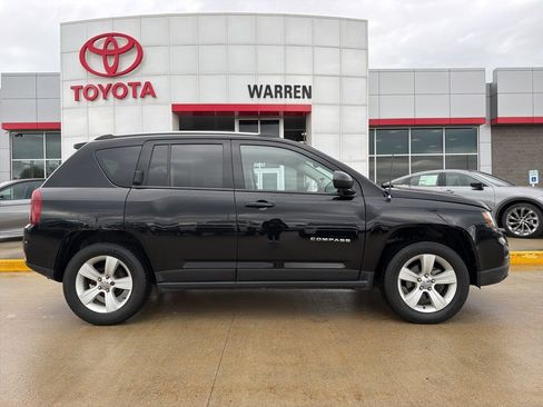 Used 2016 Jeep Compass Sport w/ Power Value Group AWD/4WD image 3