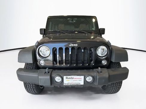 Used 2014 Jeep Wrangler Unlimited Rubicon w/ Max Tow Package AWD/4WD image 2