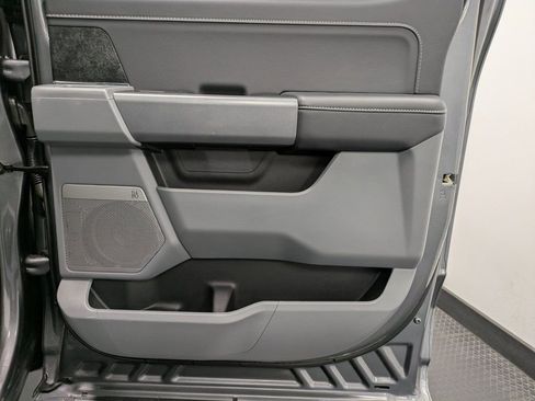 Used 2025 Ford F150 Lightning Flash image 25