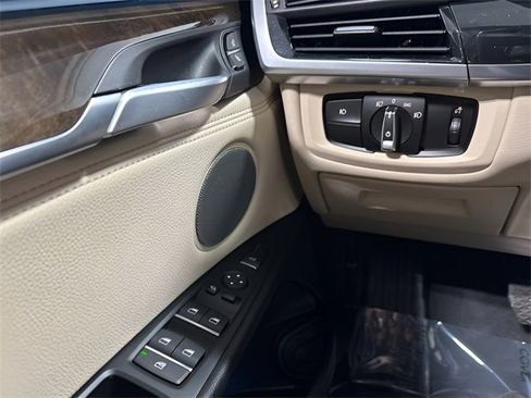 Used 2018 BMW X5 xDrive35d image 16