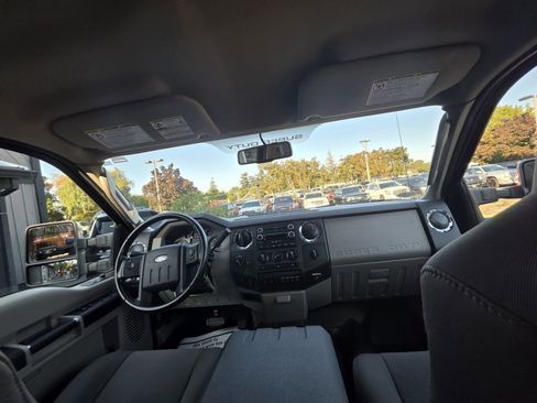 Used 2009 Ford F250 XLT image 16