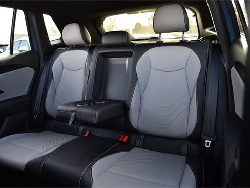 New 2026 Volkswagen Tiguan SE R-Line image 22