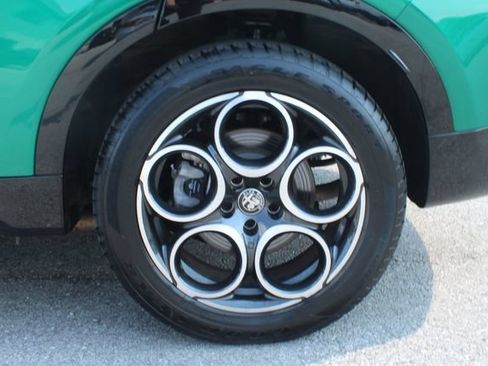 Used 2025 Alfa Romeo Tonale w/ Premium Package AWD/4WD image 36