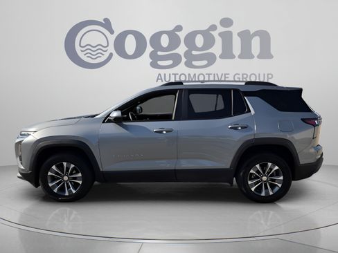 Used 2025 Chevrolet Equinox LT w/ Convenience Package II AWD/4WD image 2