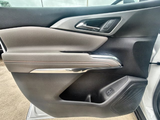 Used 2026 Chevrolet Traverse LT w/ Driver Confidence Package FWD image 21