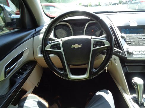 Used 2011 Chevrolet Equinox LT w/ Chrome Appearance Package image 19