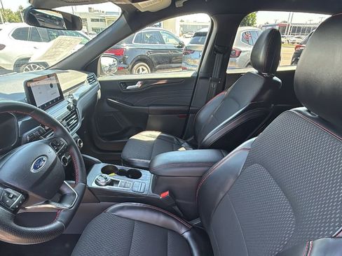 Used 2024 Ford Escape ST-Line image 13