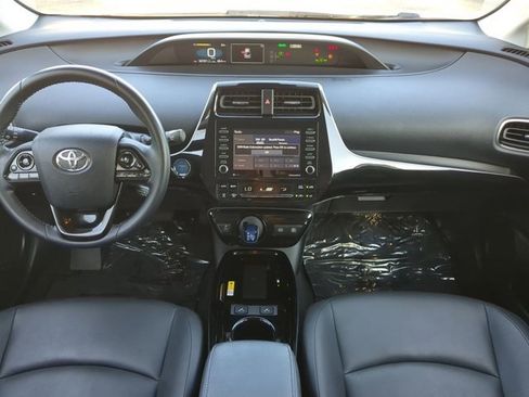 Used 2021 Toyota Prius XLE image 14