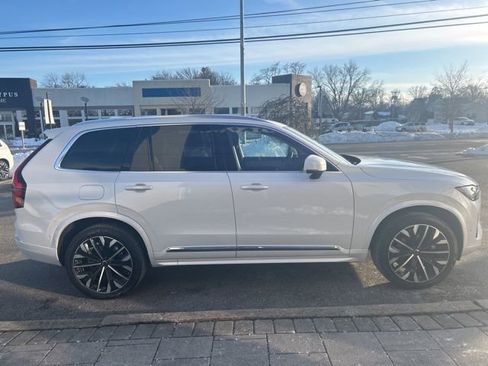 Used 2025 Volvo XC90 B6 Plus image 6