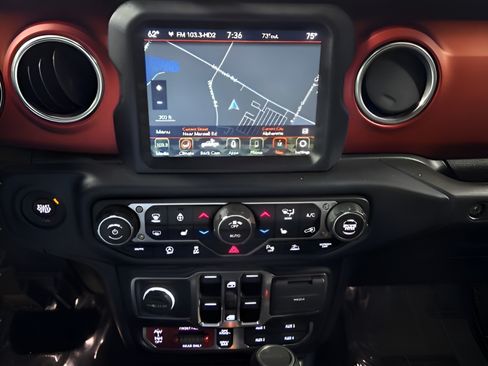 Certified 2020 Jeep Gladiator Rubicon AWD/4WD image 23