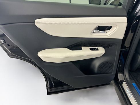 Used 2024 Nissan Ariya AWD image 27