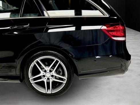 Used 2016 Mercedes-Benz E 350 4MATIC Wagon image 43