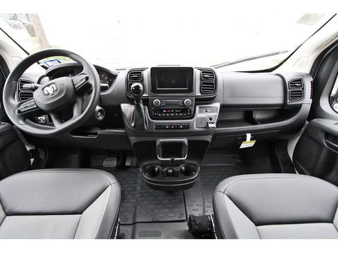 Used 2026 RAM ProMaster 2500 w/ Convenience Group FWD image 8