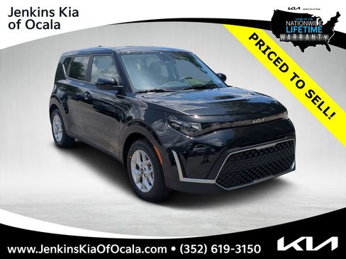 New 2025 Kia Soul LX image 1