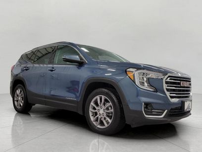 Used 2024 GMC Terrain SLT