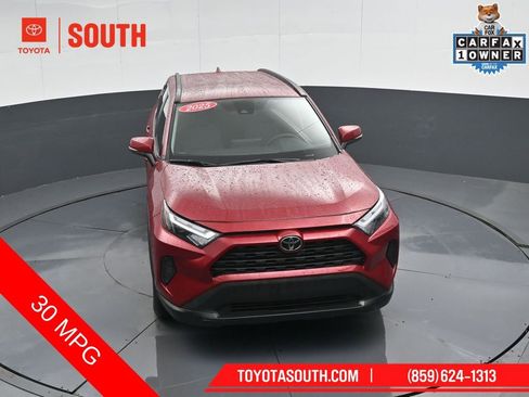 Used 2025 Toyota RAV4 XLE AWD/4WD image 46