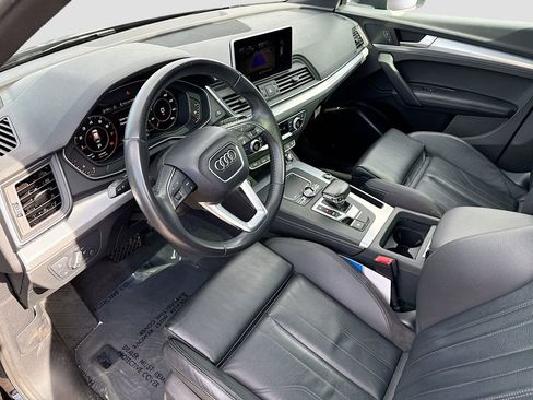 Used 2020 Audi Q5 2.0T Titanium Premium Plus w/ Premium Plus Package image 26