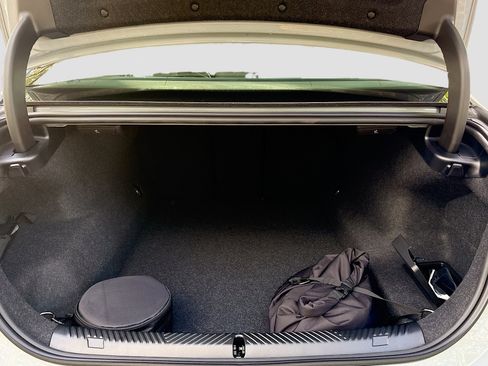 New 2026 BMW 550e xDrive w/ Executive Package image 12