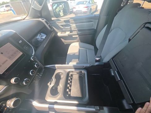 Used 2022 RAM 1500 Big Horn AWD/4WD image 25