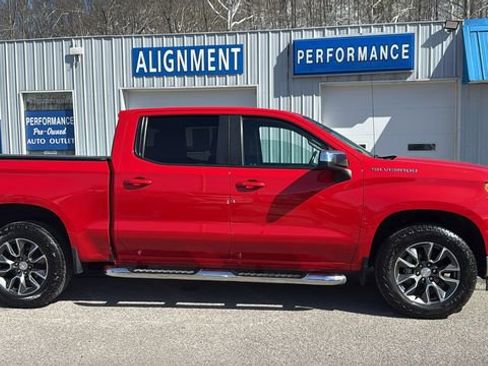 Used 2022 Chevrolet Silverado 1500 LT AWD/4WD image 3