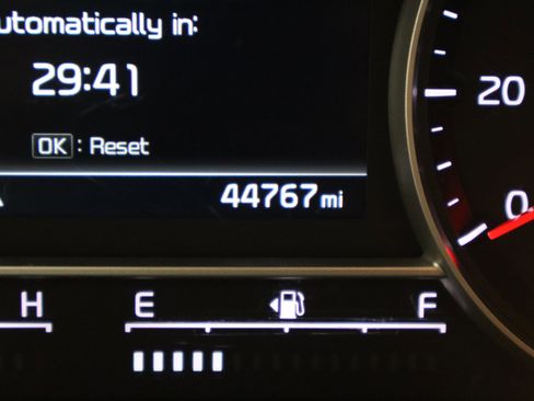 Used 2023 Kia Sorento EX image 19