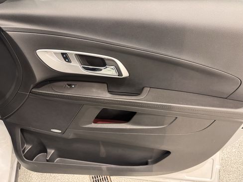Used 2016 Chevrolet Equinox LT image 28