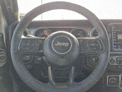 Used 2023 Jeep Wrangler Unlimited w/ Cold Weather Group image 21