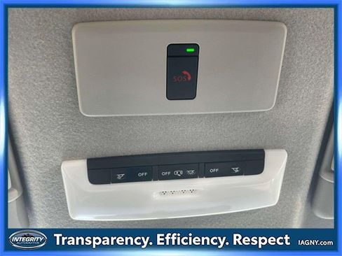 Used 2024 Nissan Kicks SR image 28