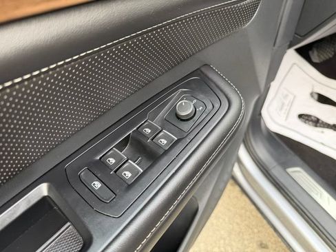 Used 2025 Volkswagen Atlas SE FWD image 25