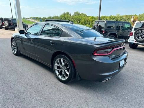 Used 2020 Dodge Charger SXT w/ Plus Group RWD image 5