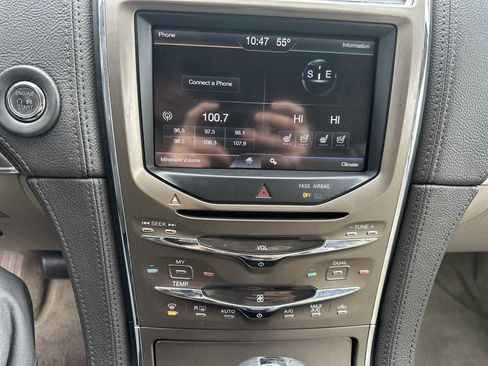 Used 2012 Lincoln MKX FWD w/ Class II Trailer Tow Pkg image 15