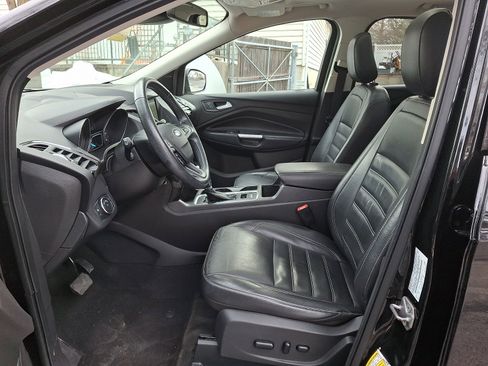 Used 2019 Ford Escape Titanium image 14