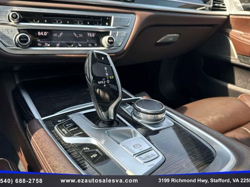 Used 2018 BMW 750i xDrive image 30