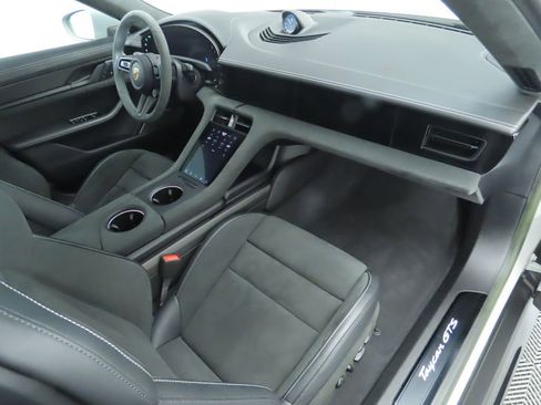 Used 2023 Porsche Taycan GTS image 18