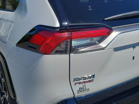 Used 2024 Toyota RAV4 XSE w/ Weather Package AWD/4WD image 11