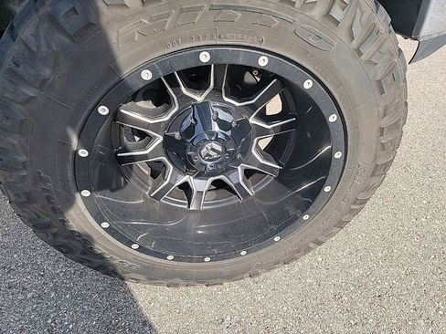 Used 2011 Chevrolet Silverado 2500 LTZ w/ LTZ Plus Package image 38