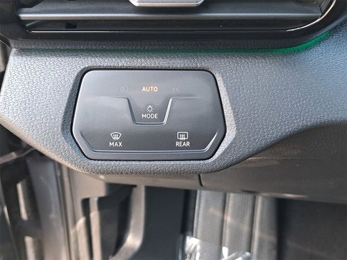 Certified 2022 Volkswagen ID.4 Pro image 25