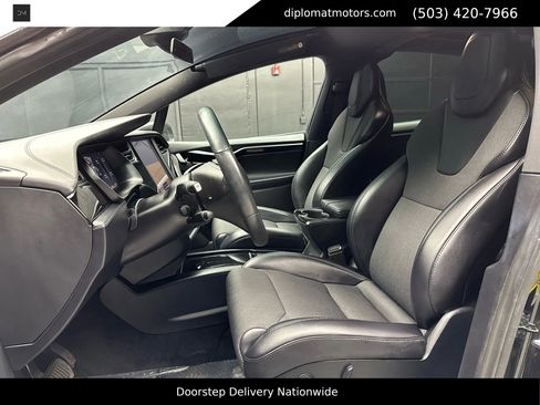 Used 2018 Tesla Model X 75D image 18